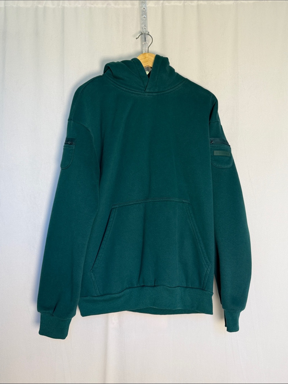 Comfrt Travel Essentials Hoodie Size S in Alpine Oversized Thick Pockets Minimal